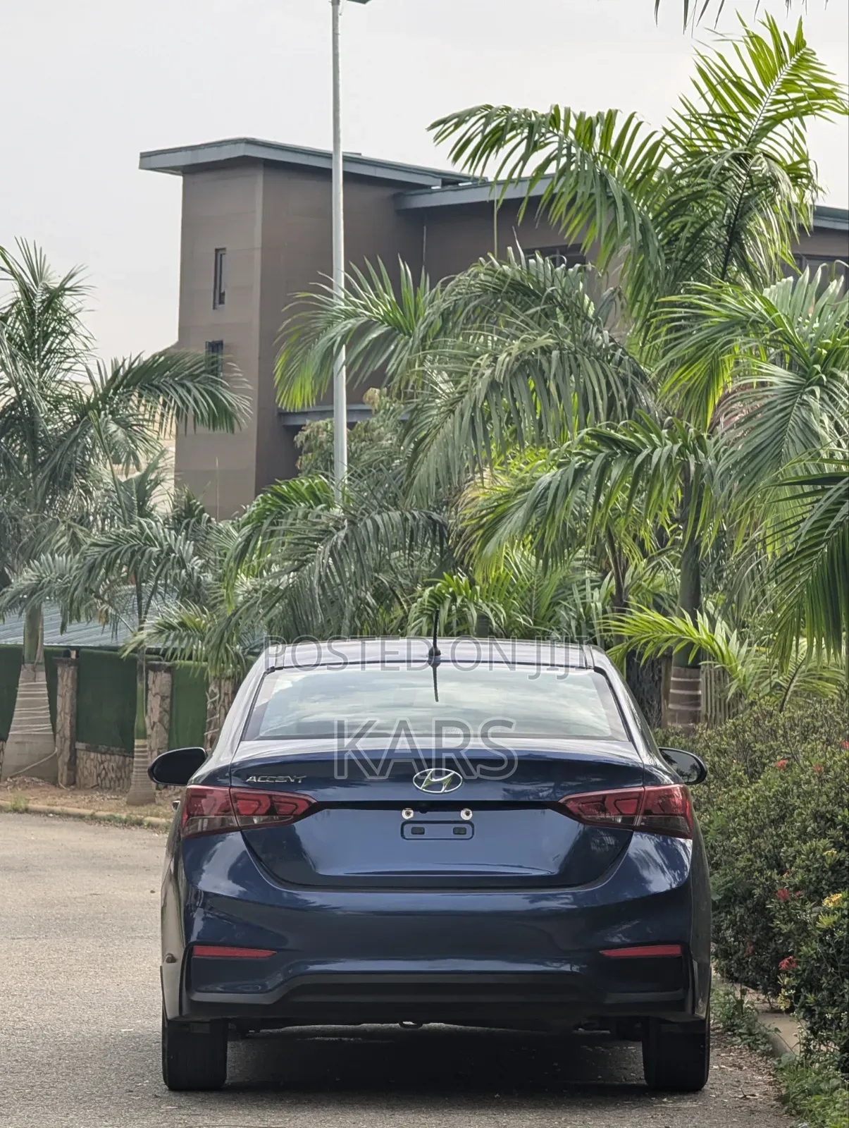 Hyundai Accent SE 2020 Blue