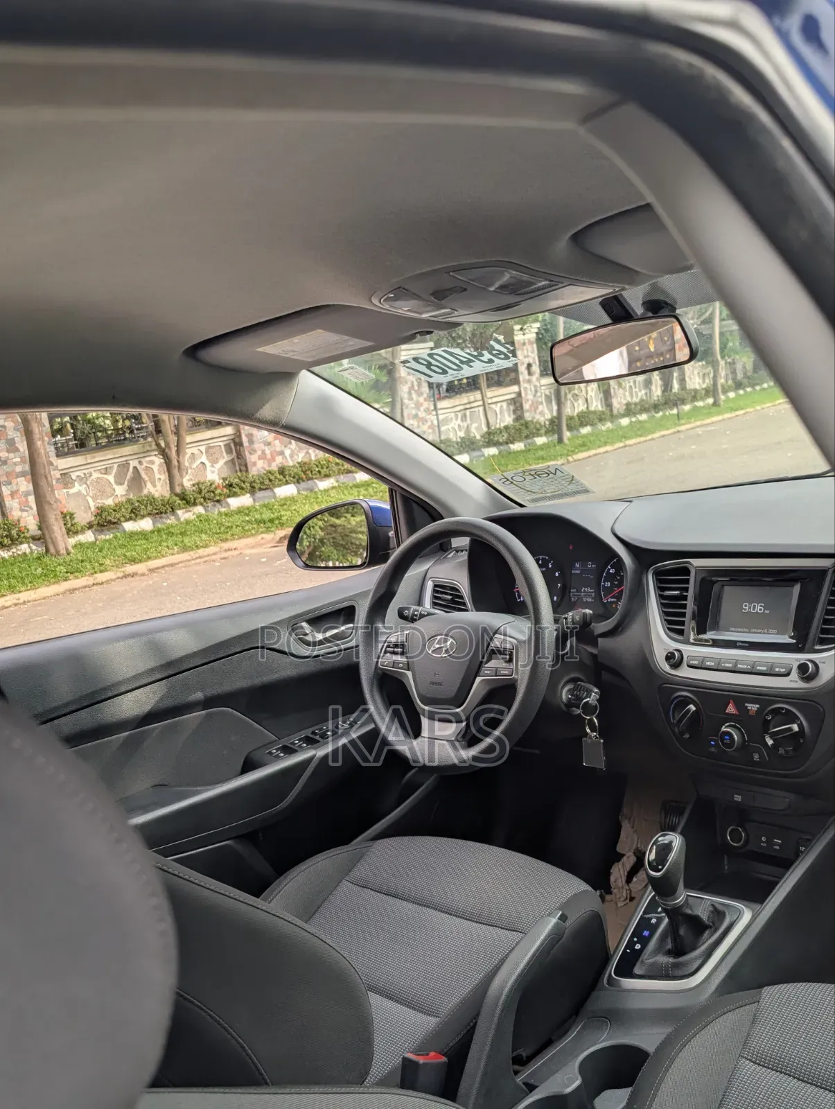 Hyundai Accent SE 2020 Blue