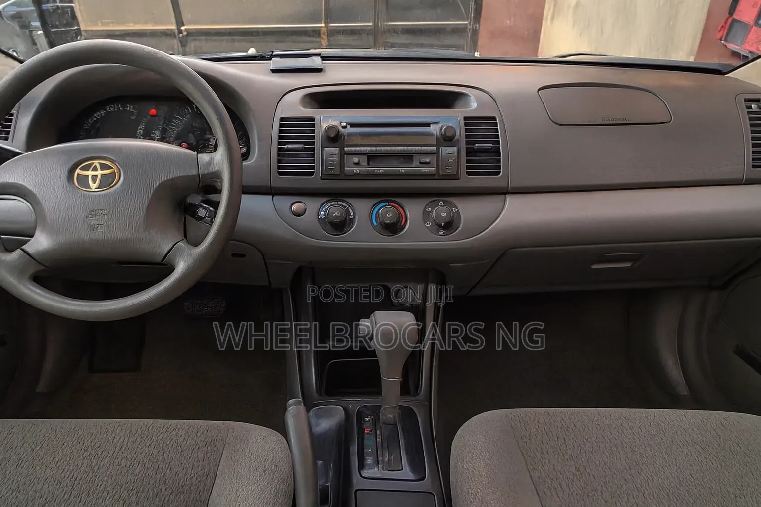 Toyota Camry LE 4dr Sedan (2.4L 4cyl 5M) 2004 Blue