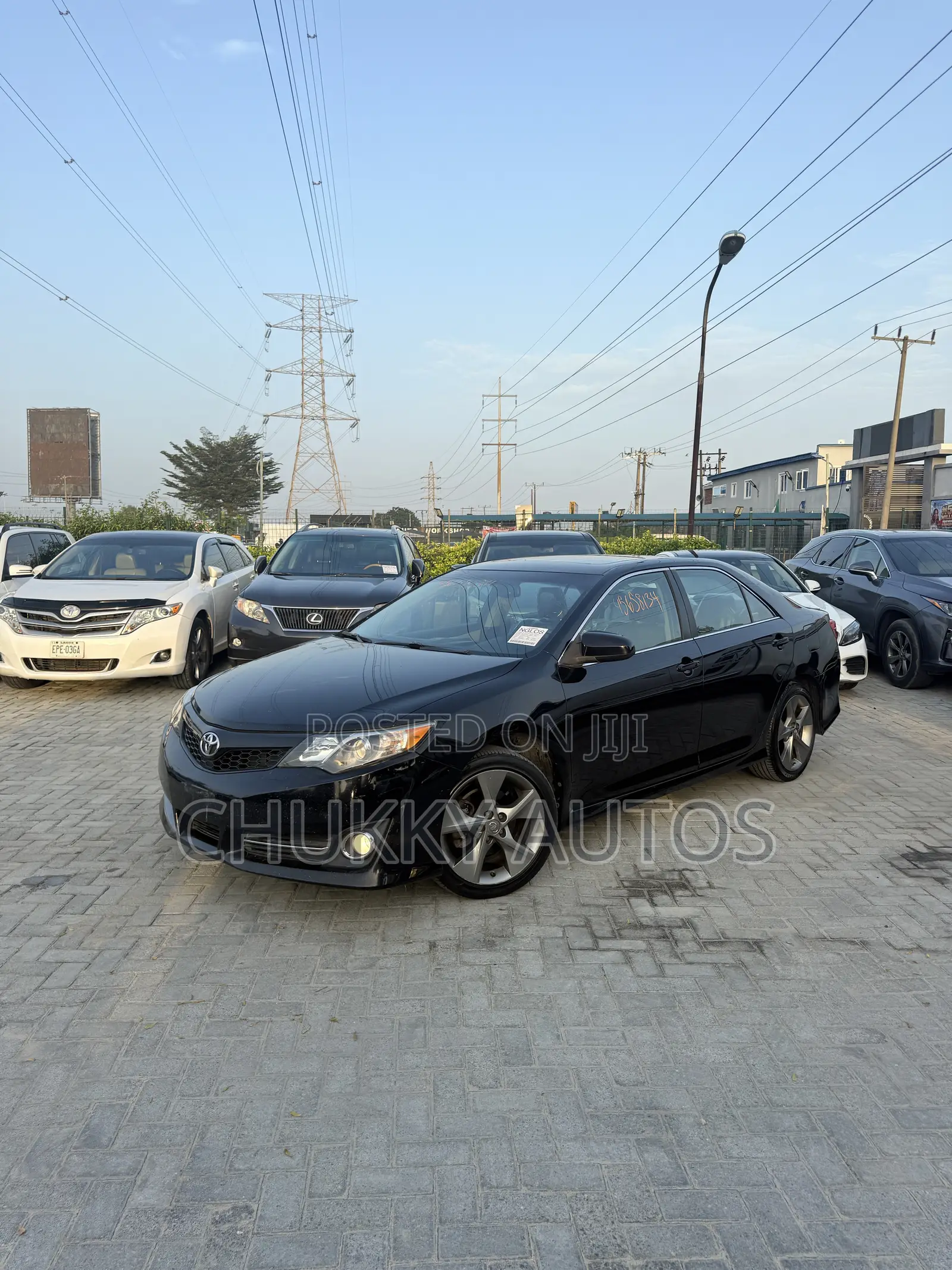 Toyota Camry SE V6 4dr Sedan (3.5L 6cyl 6A) 2012 Black