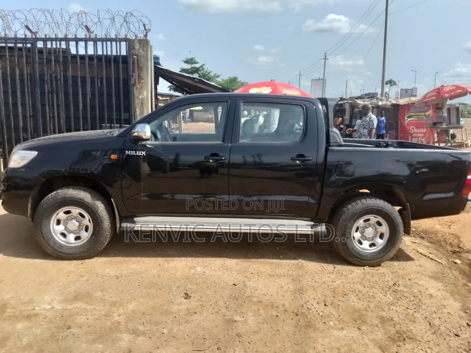 Toyota Hilux SR5 BLACK 4x4 2015 Black