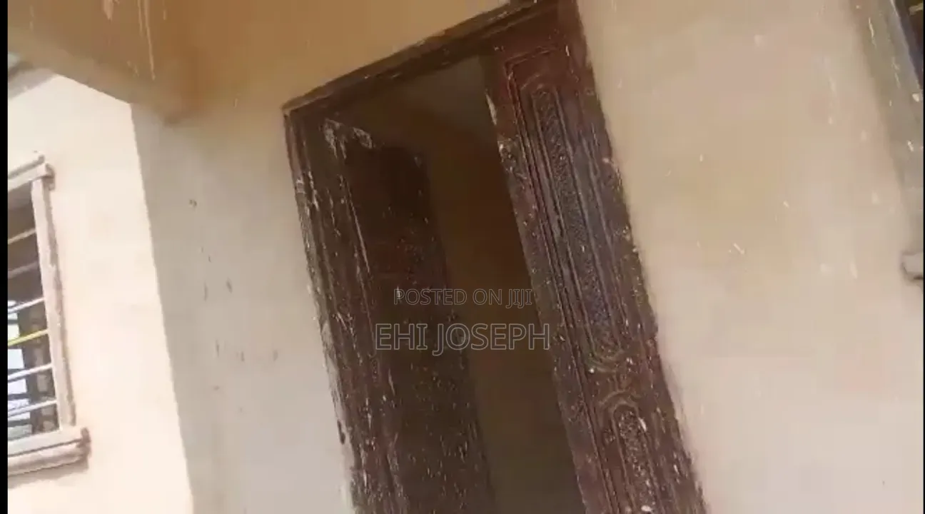 2bdrm Block of Flats in Property Link, Benin City for sale
