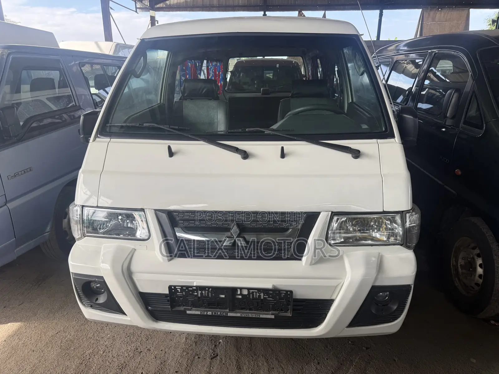 Mitsubishi L300 2010 White