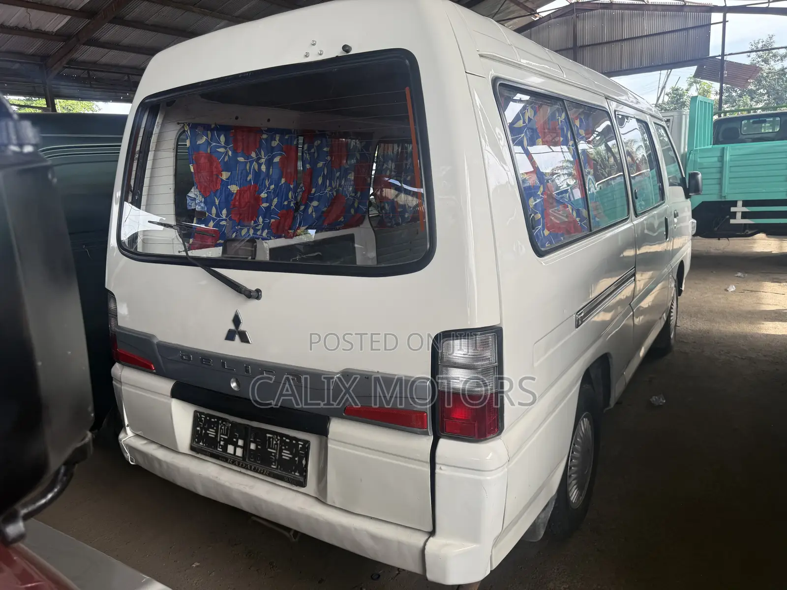 Mitsubishi L300 2010 White