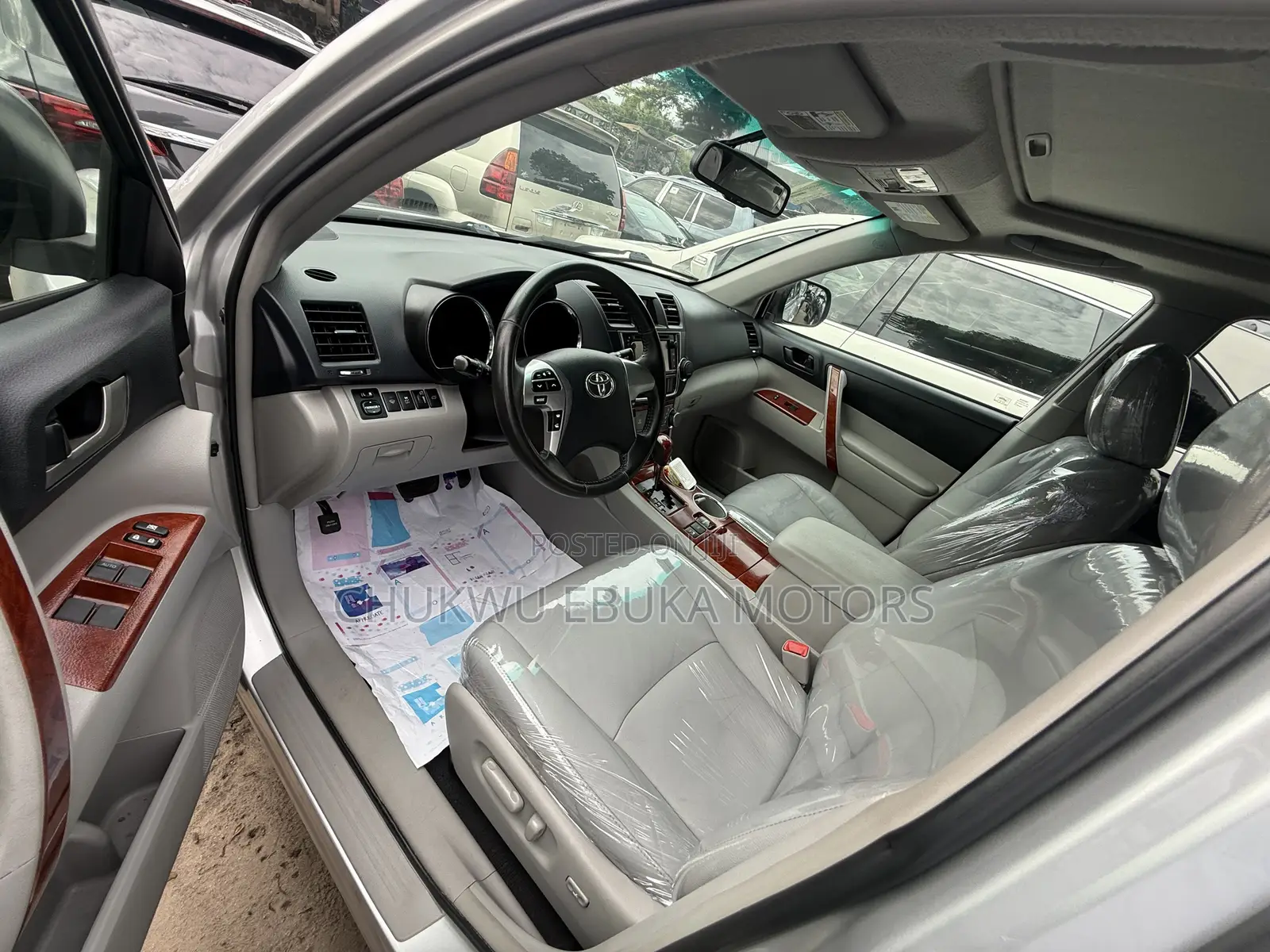 Toyota Highlander Limited 3.5l 4WD 2013 Silver