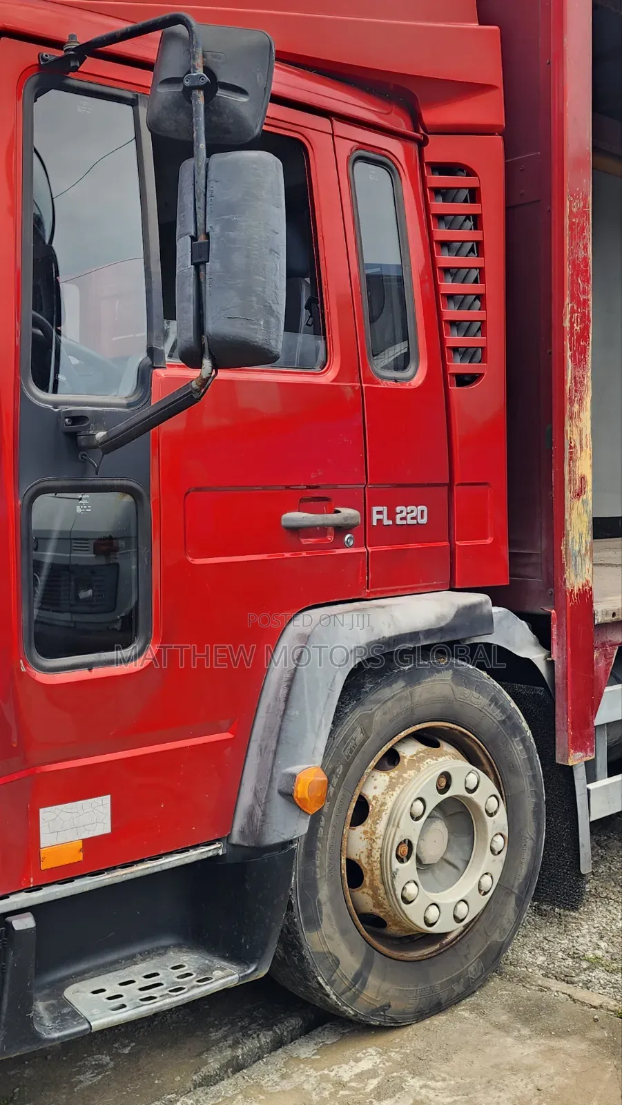 Clean Foreign Used Volvo Truck Tarpaulin Body