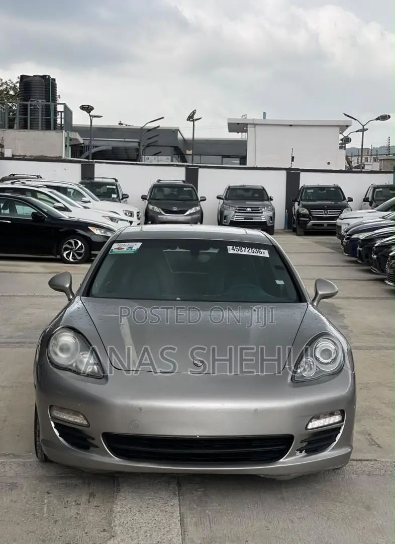 Porsche Panamera 2010 Silver