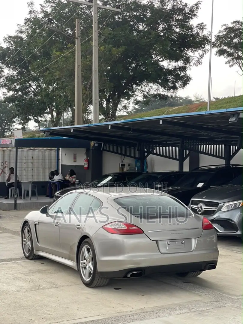 Porsche Panamera 2010 Silver