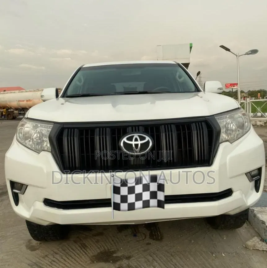 Toyota Land Cruiser Prado 2019 White