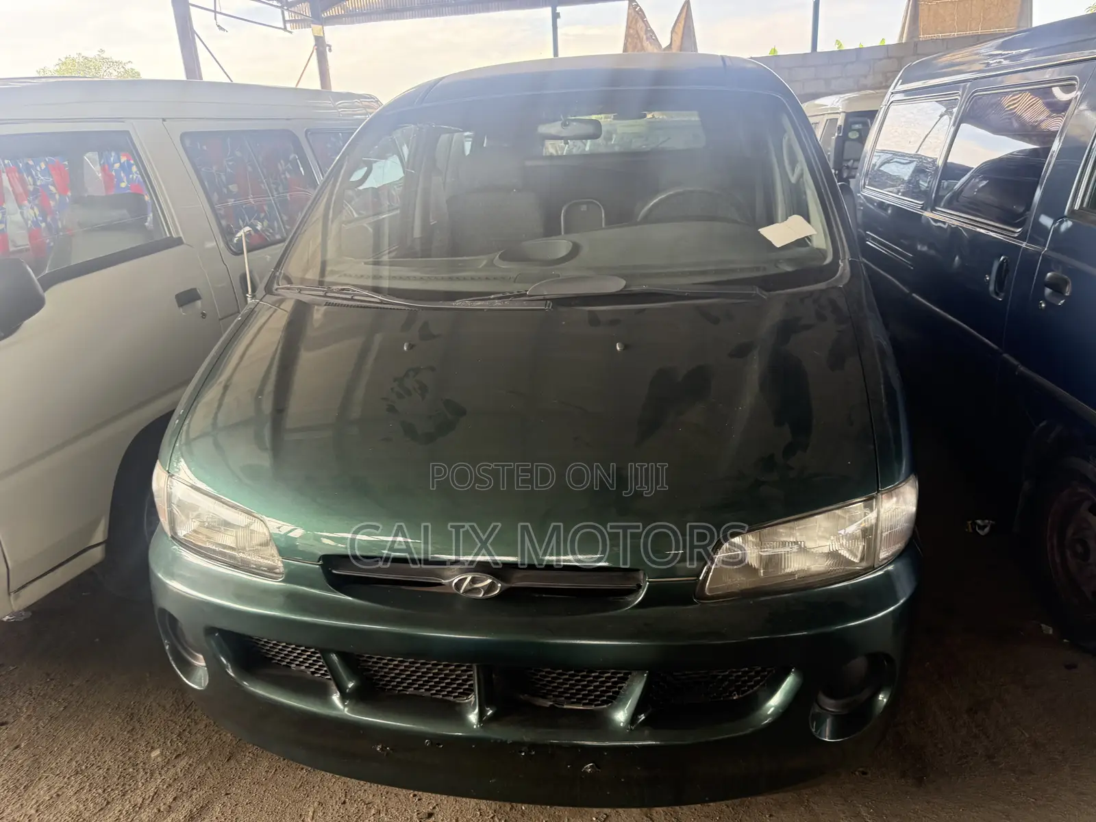 Hyundai Starex 2009 Green