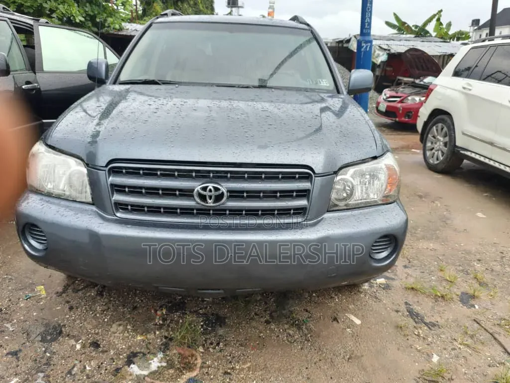 Toyota Highlander 2004 Gray