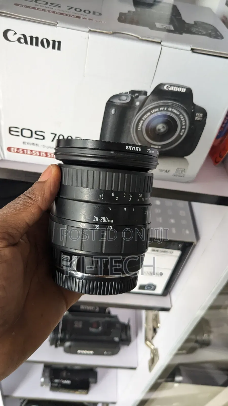 Camera Lens (28-200mm)