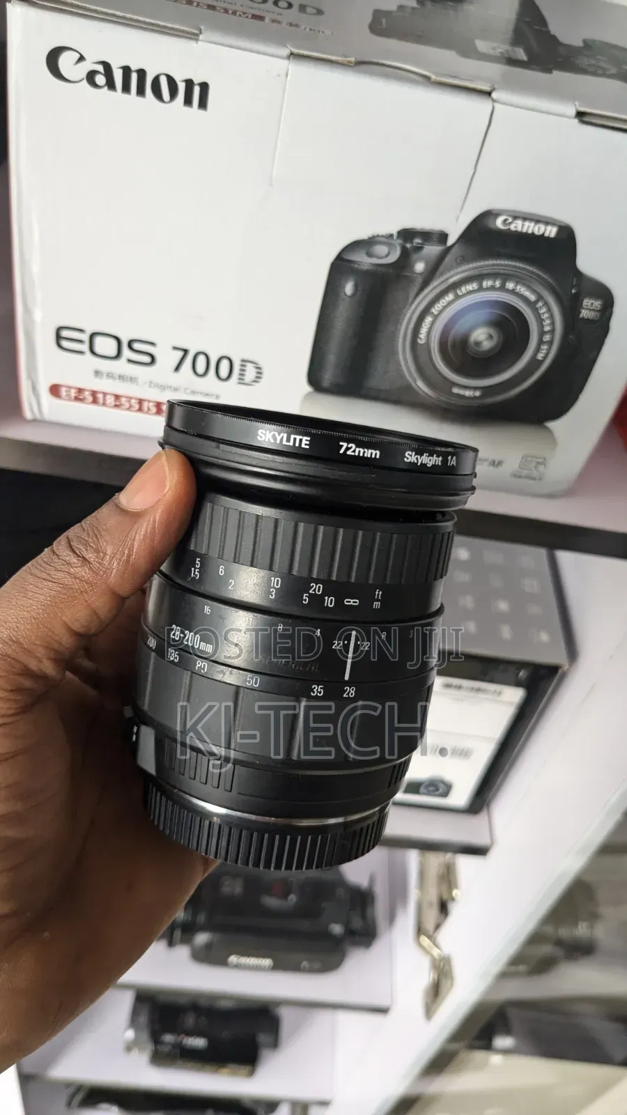 Camera Lens (28-200mm)