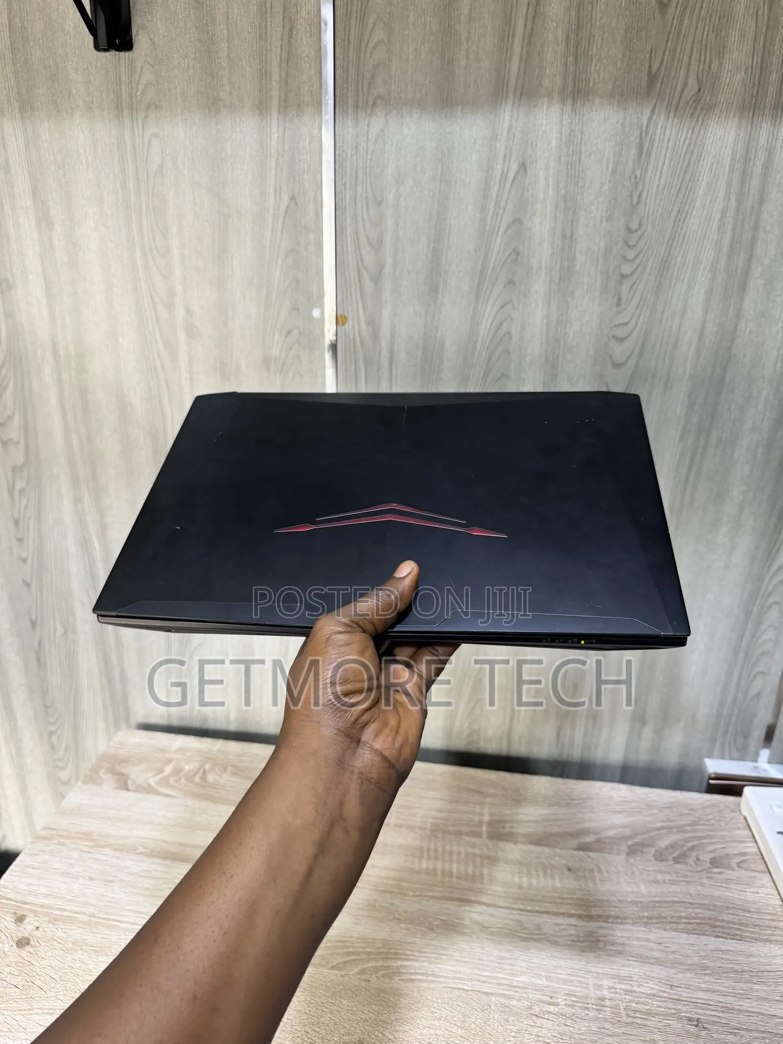 Laptop Clevo N960TP6 12GB Intel Core i5 HDD+SSD 500GB