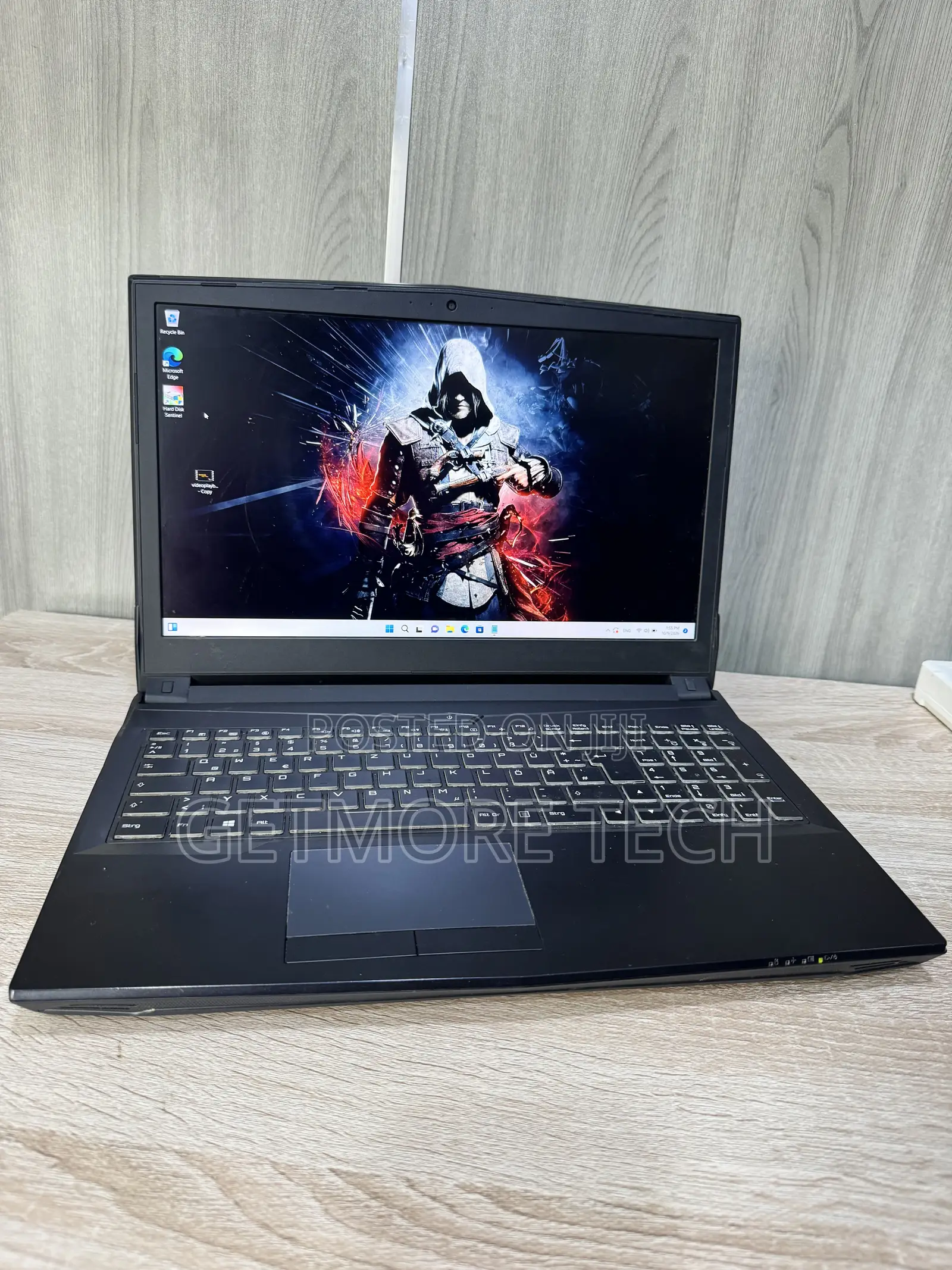 Laptop Clevo N960TP6 12GB Intel Core i5 HDD+SSD 500GB