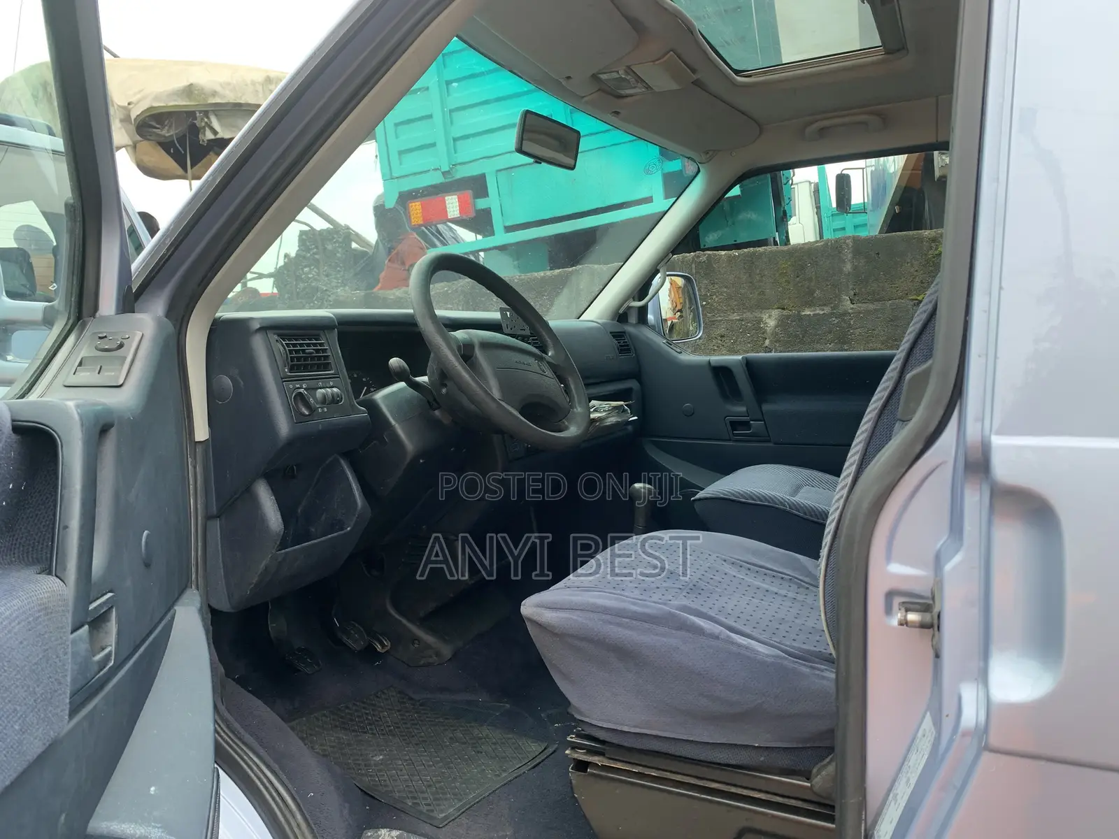 Volkswagen Transporter 2004 Blue