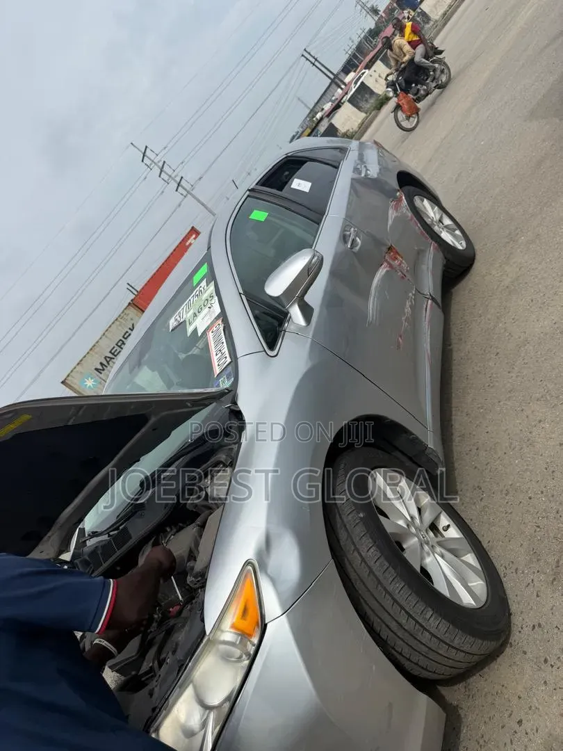 Toyota Bonnet Venza 2010 2015