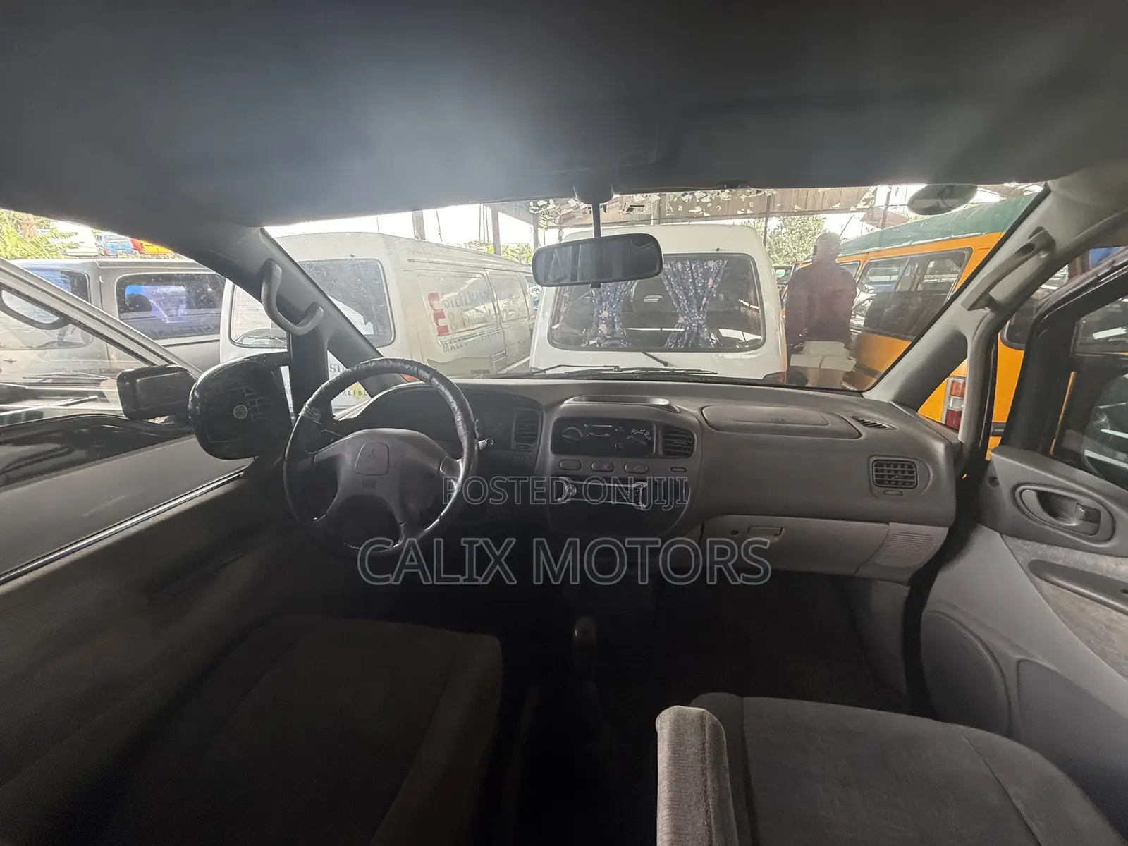 Mitsubishi L300 2007 Black