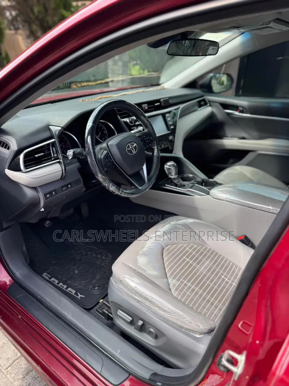 Toyota Camry SE FWD (2.5L 4cyl 8AM) 2018 Red