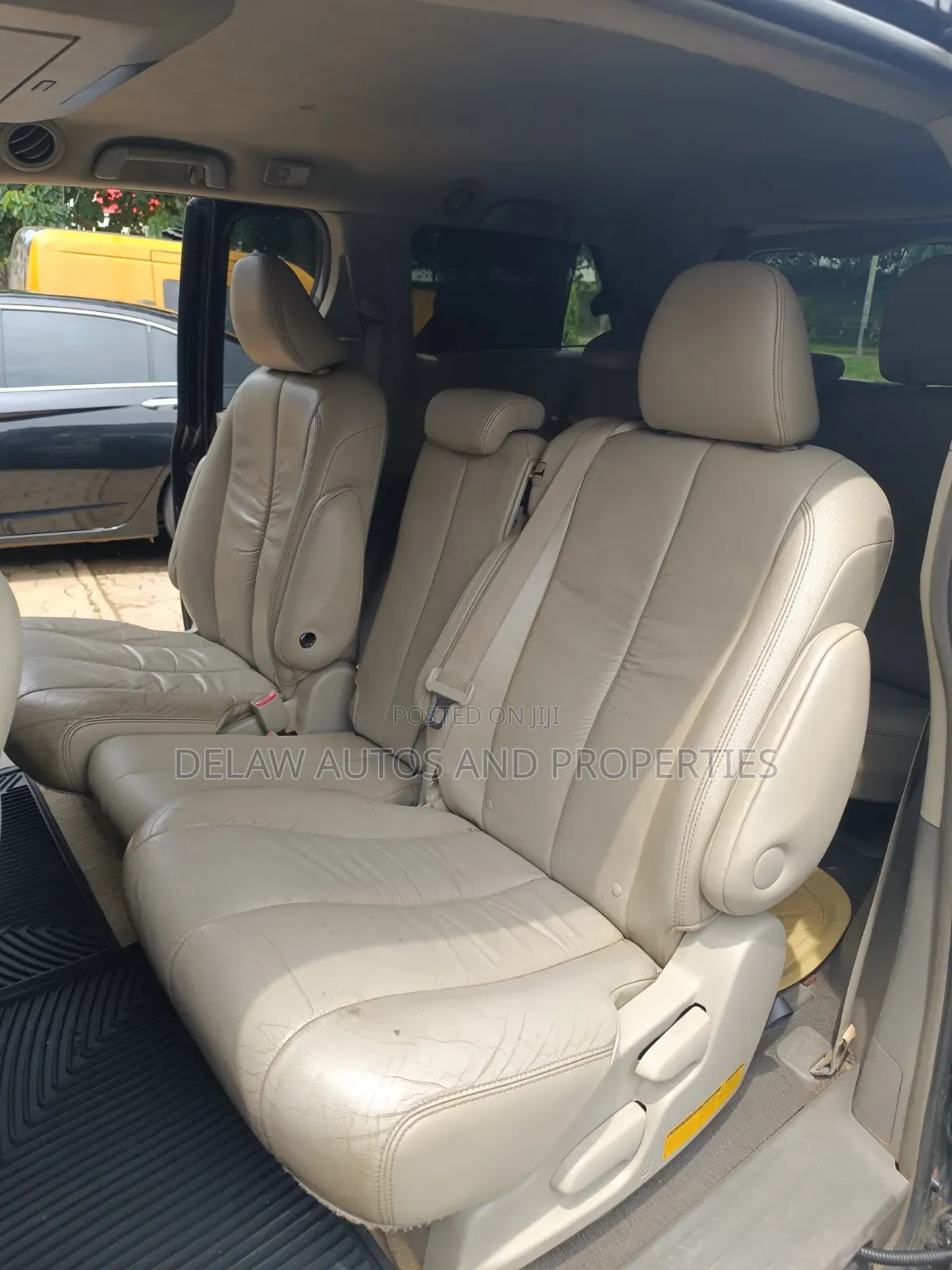 Toyota Sienna 2011 Black