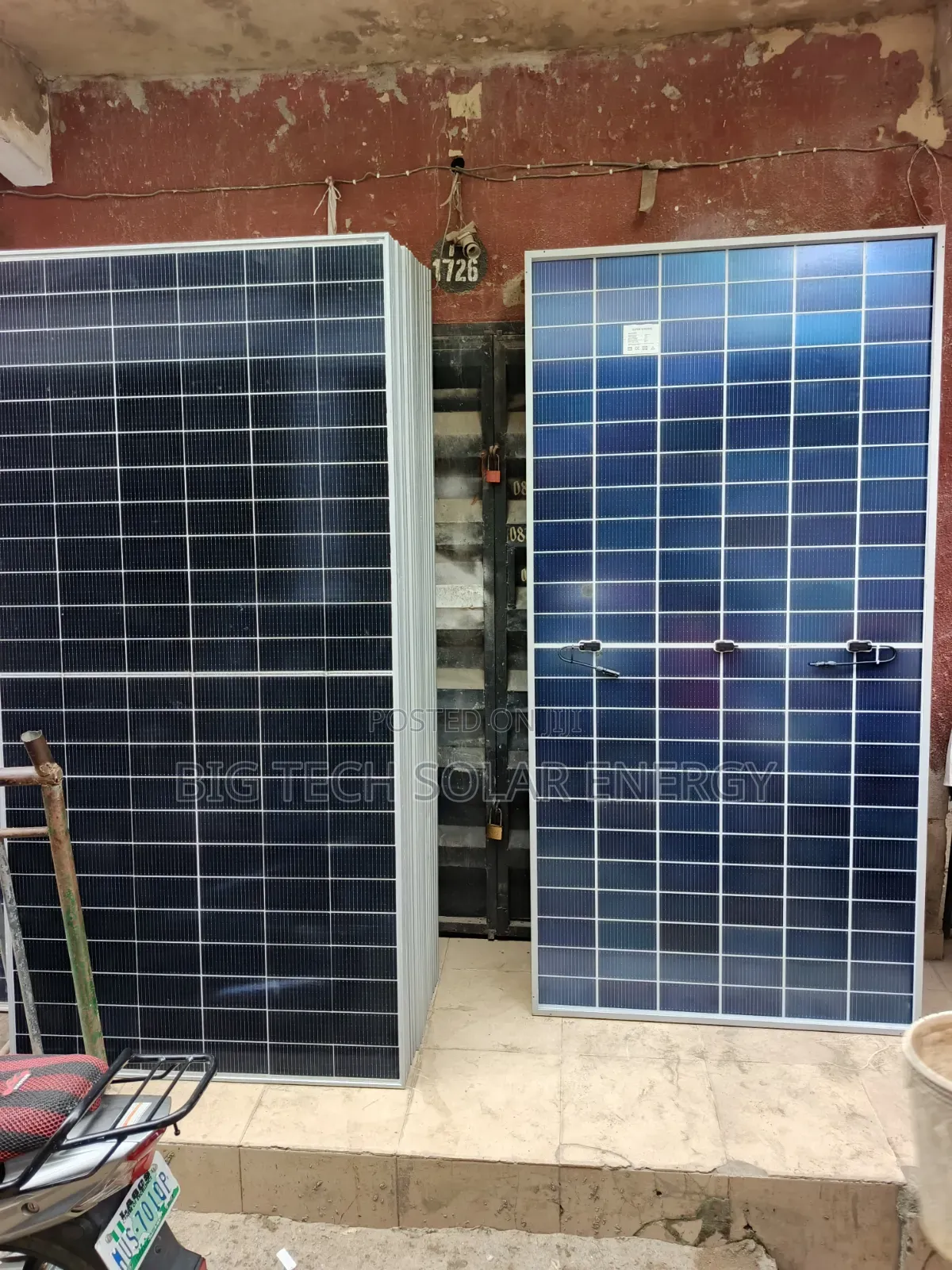 650watt Jinko Solar Panel 144cells
