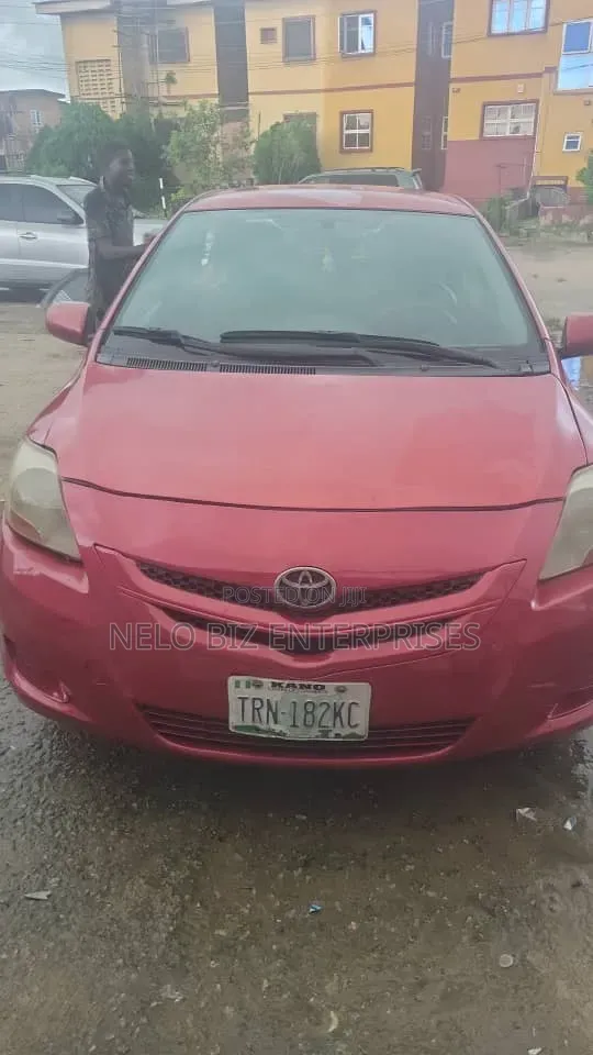 Toyota Yaris 2008 Red