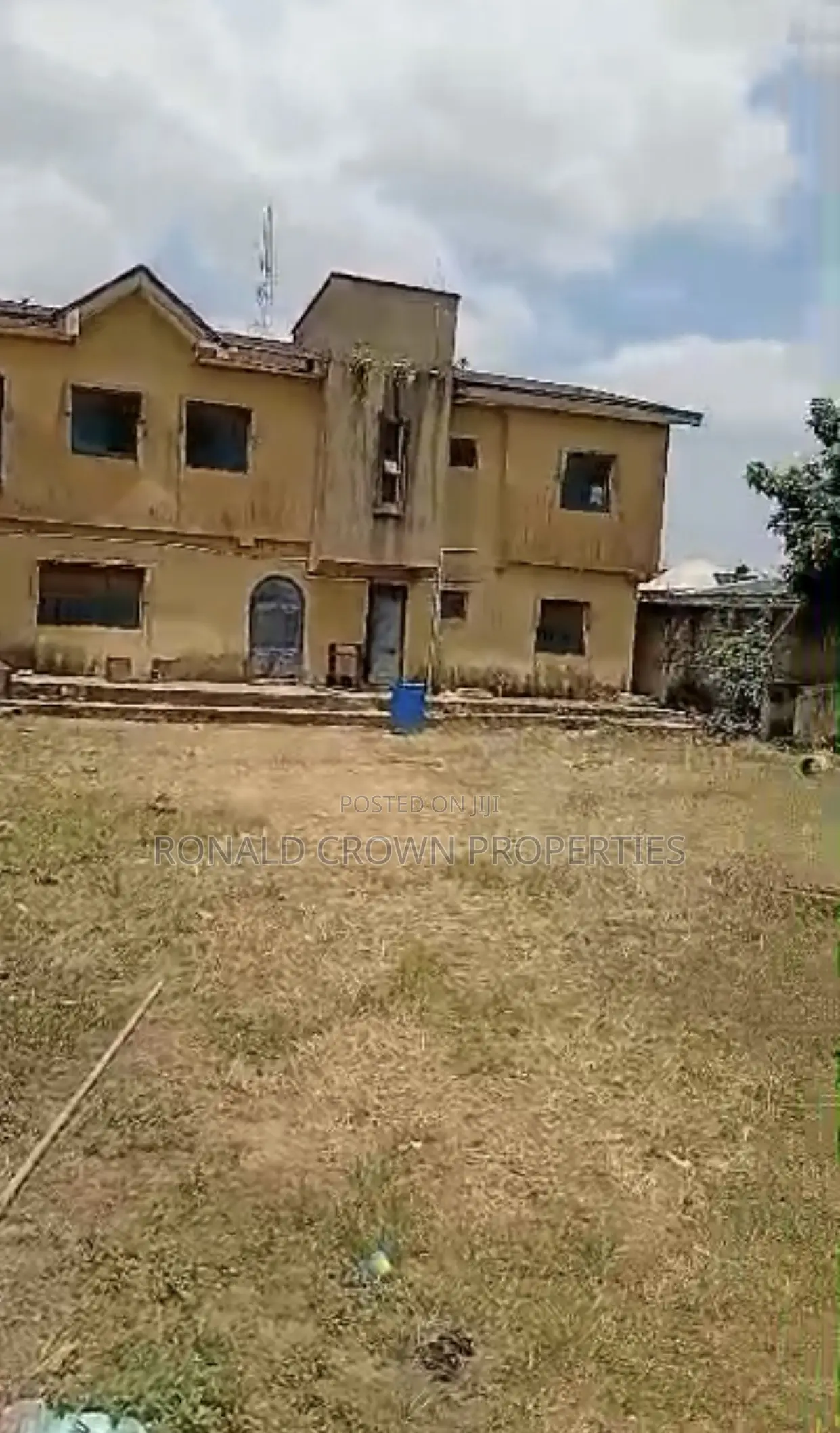 3bdrm Apartment in Bucknor for sale