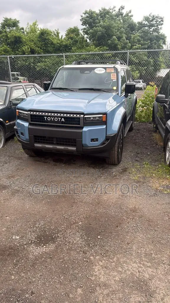 Toyota Land Cruiser Prado 2.4 Petrol 2025 Blue