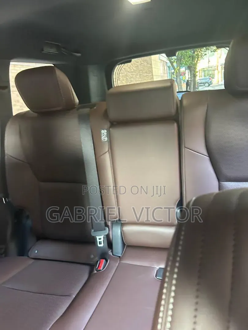 Toyota Land Cruiser Prado 2.4 Petrol 2025 Blue