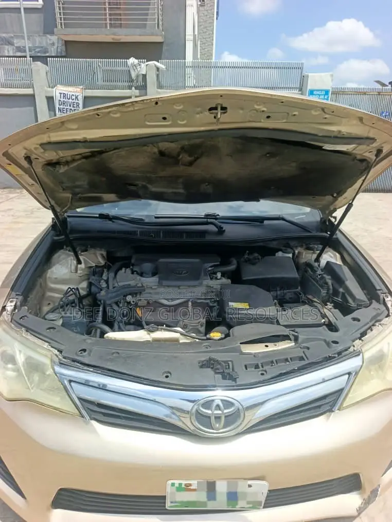 Toyota Camry 2013 Gold