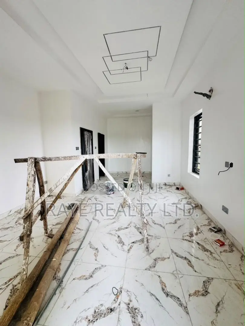 4bdrm Duplex in Ikeja for sale