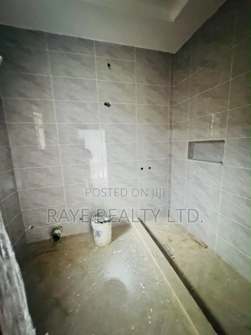 4bdrm Duplex in Ikeja for sale