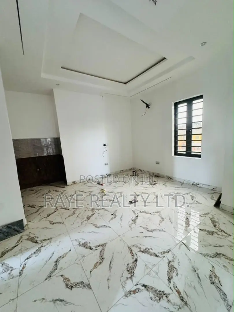 4bdrm Duplex in Ikeja for sale