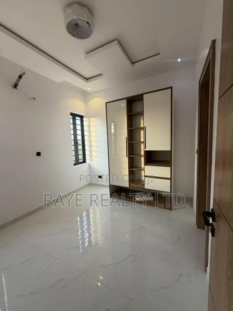 4bdrm Duplex in Adeniyi Jones for sale