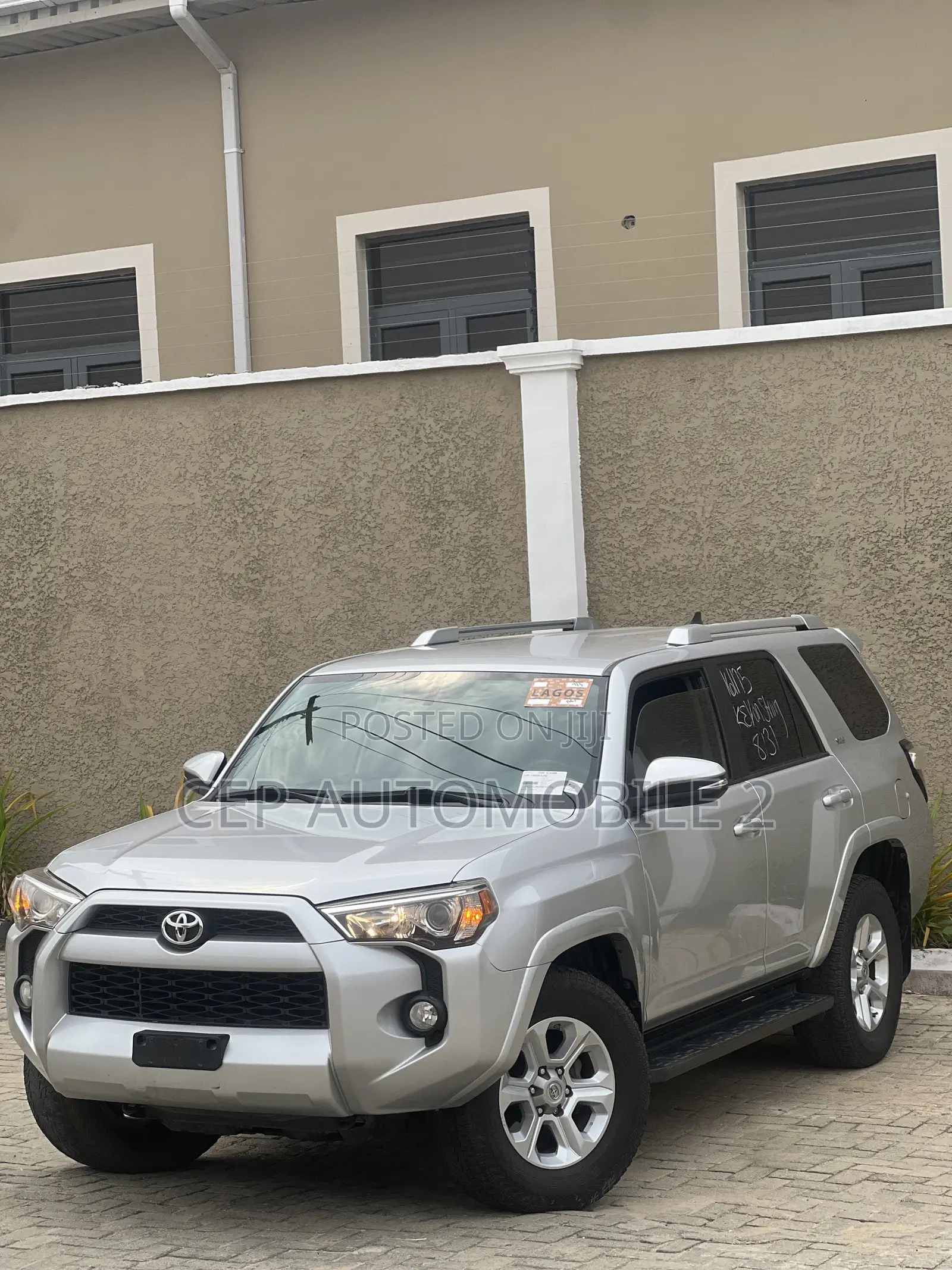 Toyota 4-Runner SR5 4dr 4x4 (4.0L 6cyl 5A) 2017 Silver