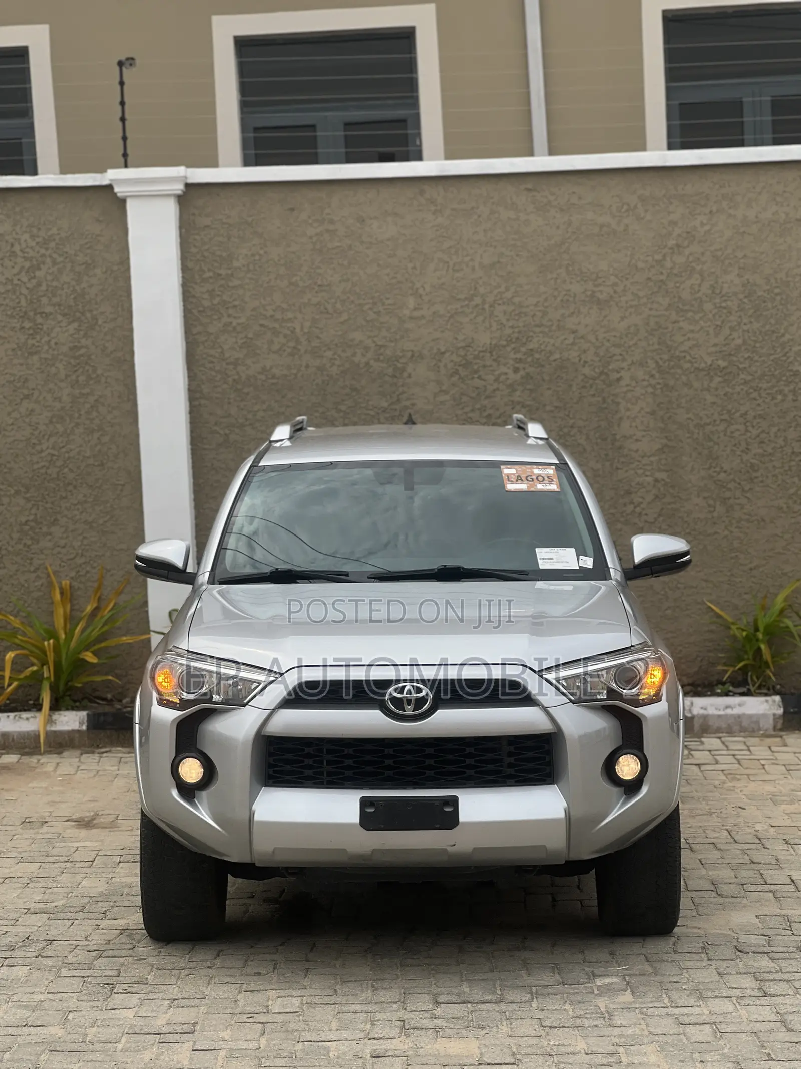 Toyota 4-Runner SR5 4dr 4x4 (4.0L 6cyl 5A) 2017 Silver
