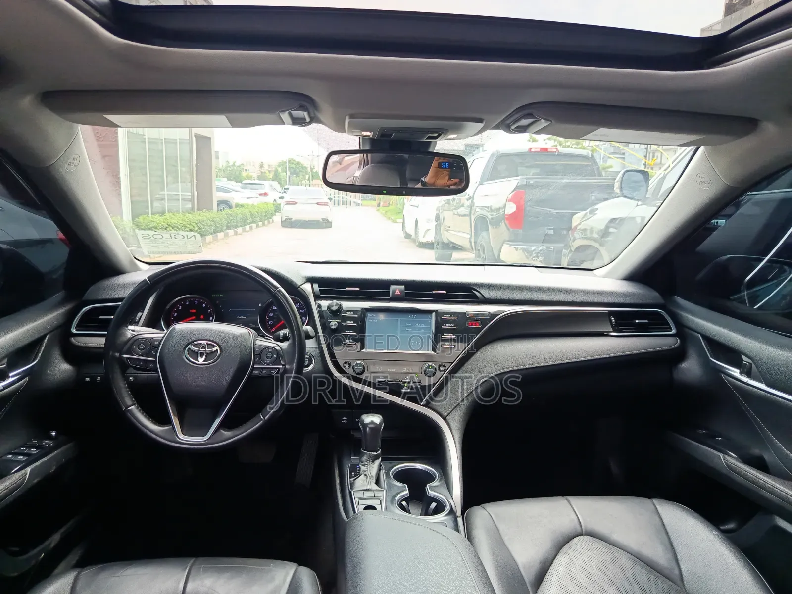 Toyota Camry XSE FWD (2.5L 4cyl 8AM) 2018 Gray
