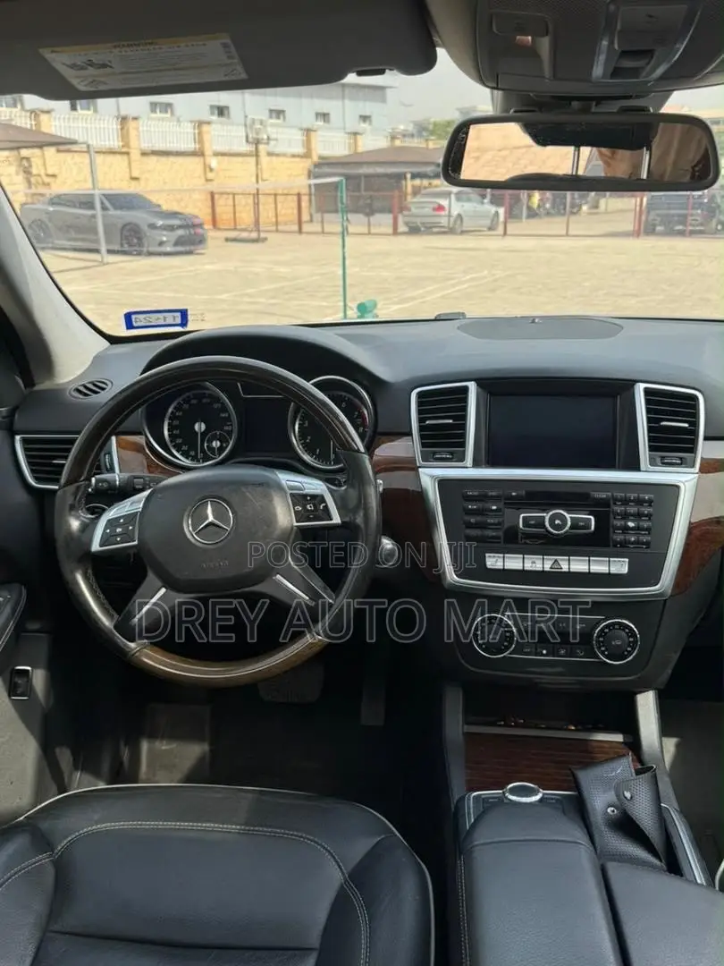 Mercedes-Benz M Class ML350 4dr SUV (3.5L 6cyl 7A) 2014 Gray