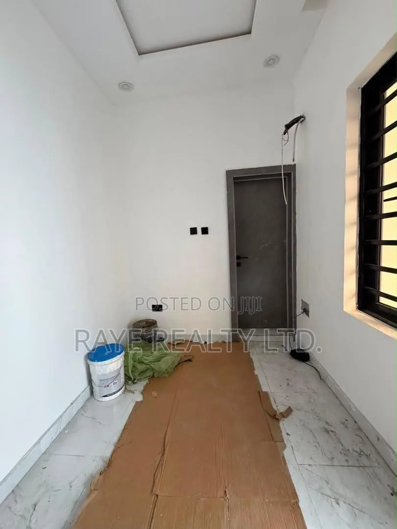 4bdrm Duplex in Gbagada for sale