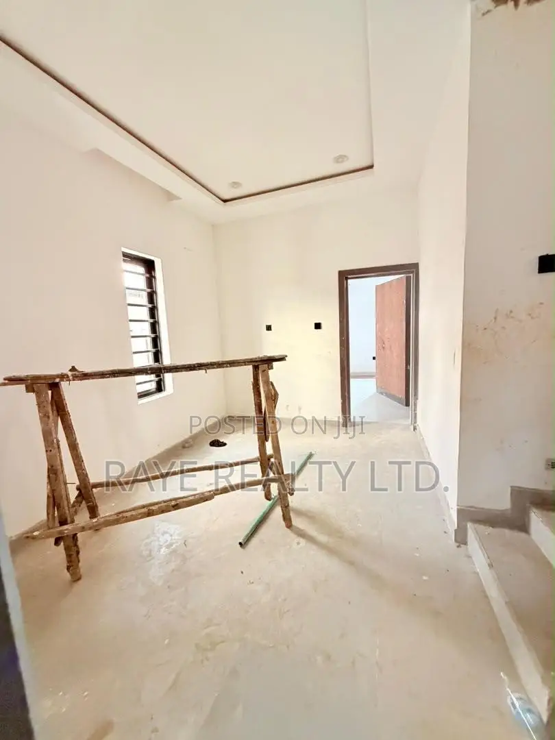 4bdrm Duplex in Gbagada for sale