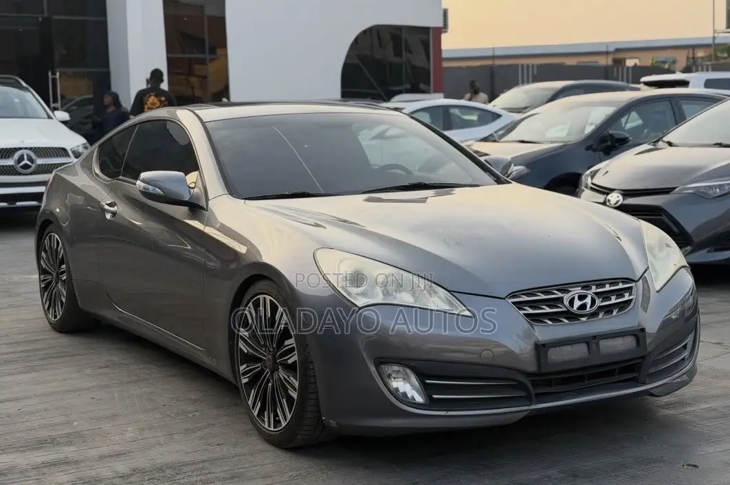Hyundai Genesis 3.8 2010 Blue