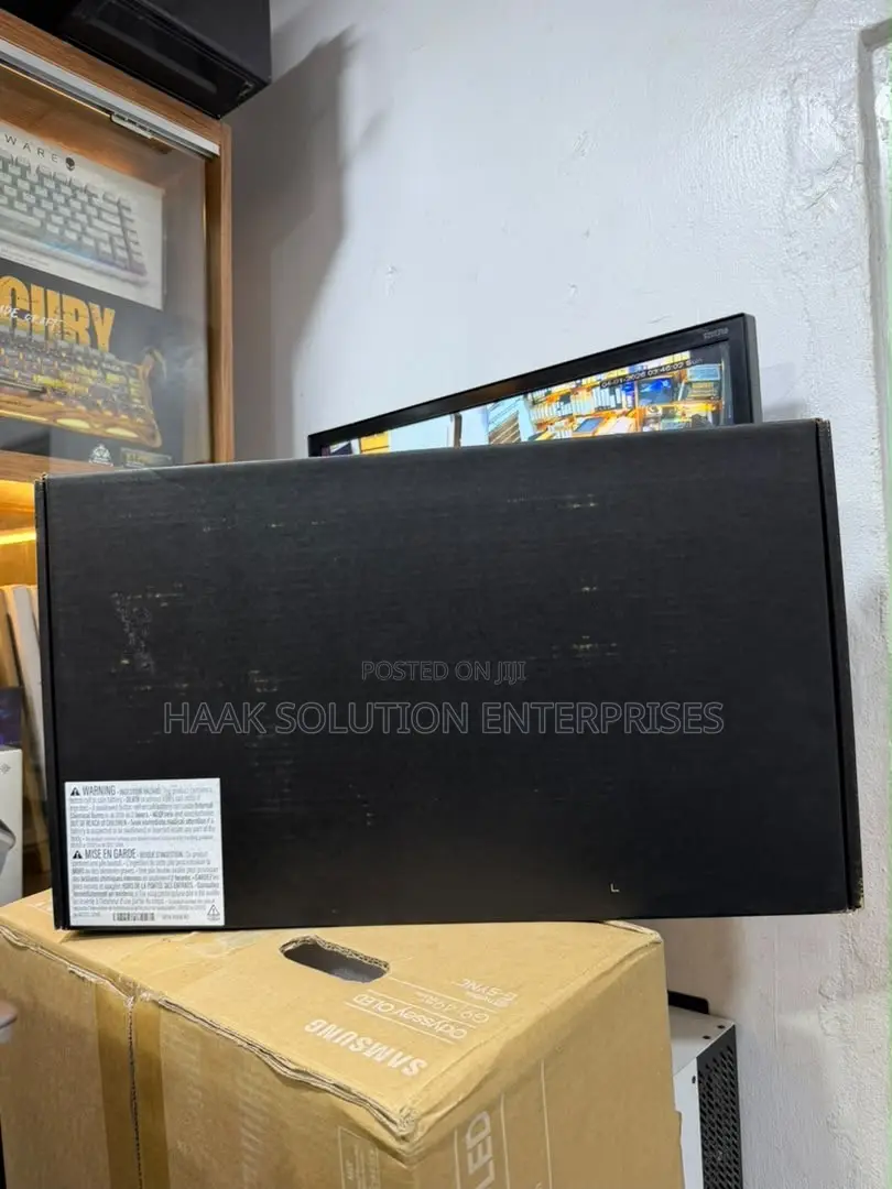 New Laptop Dell Precision 7680 64GB Intel Core i9 SSD 2T
