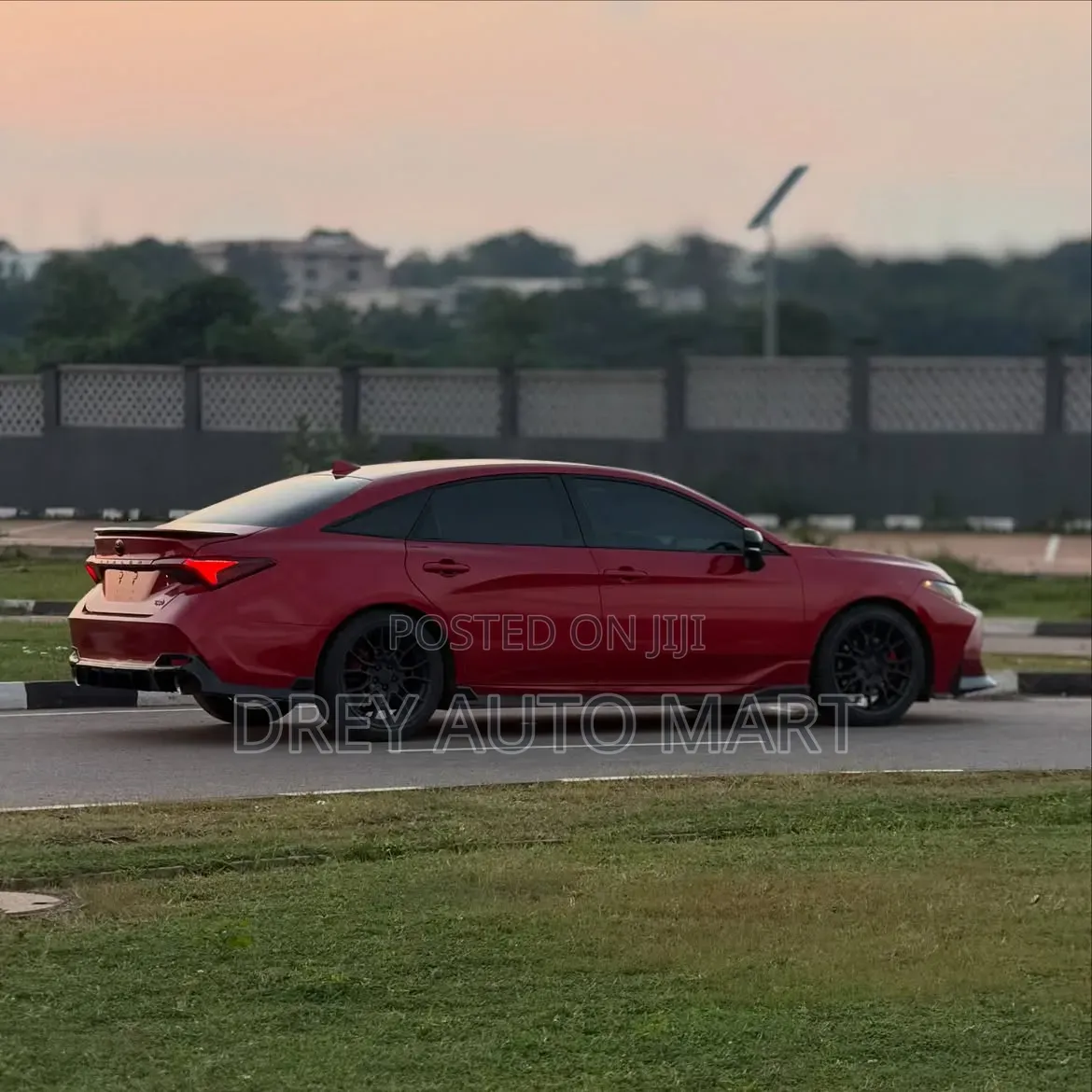 Toyota Avalon 2020 Red