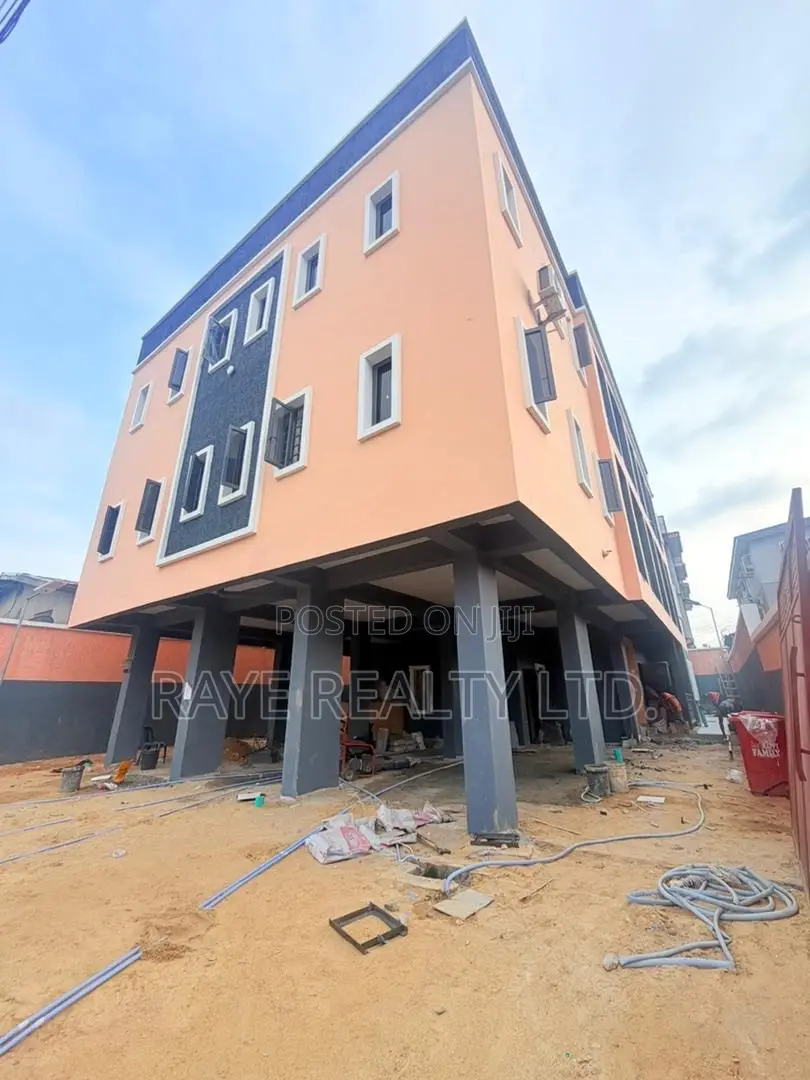 3bdrm Apartment in Gbagada for sale