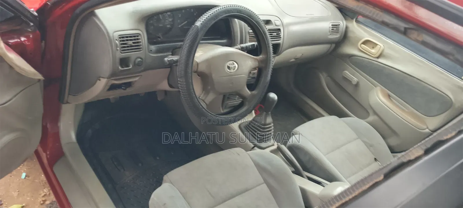 Toyota Corolla 2001 Maroon