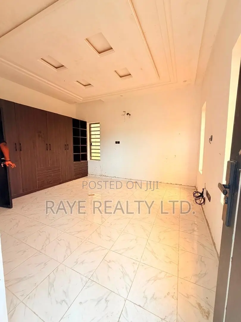 4bdrm Duplex in Gbagada for sale