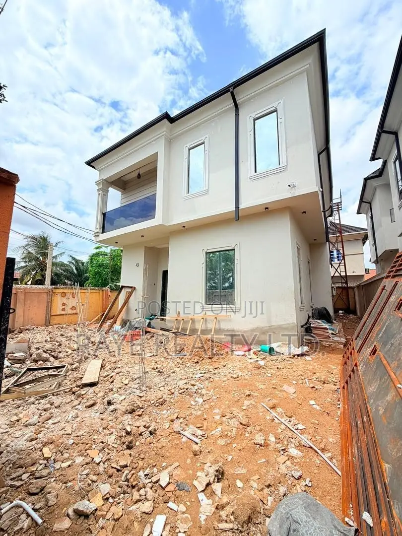 4bdrm Duplex in Gbagada for sale
