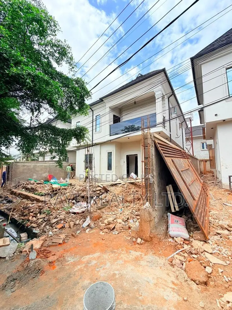 4bdrm Duplex in Gbagada for sale