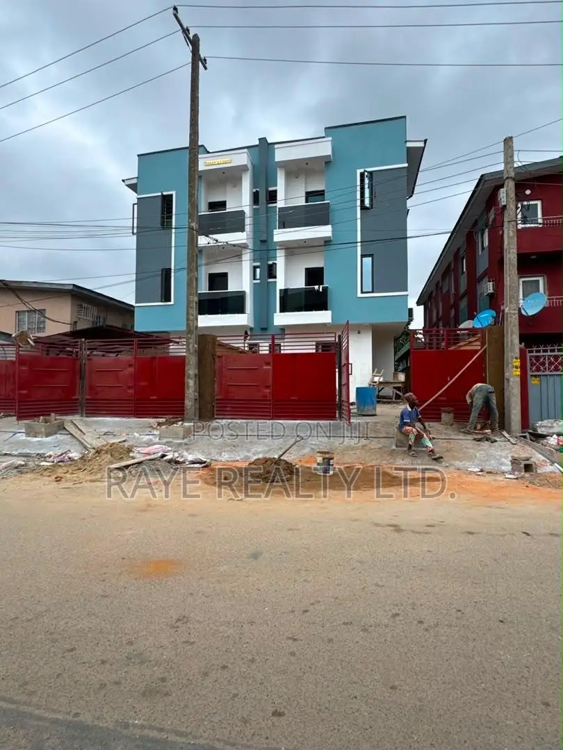 4bdrm Duplex in Gbagada for sale
