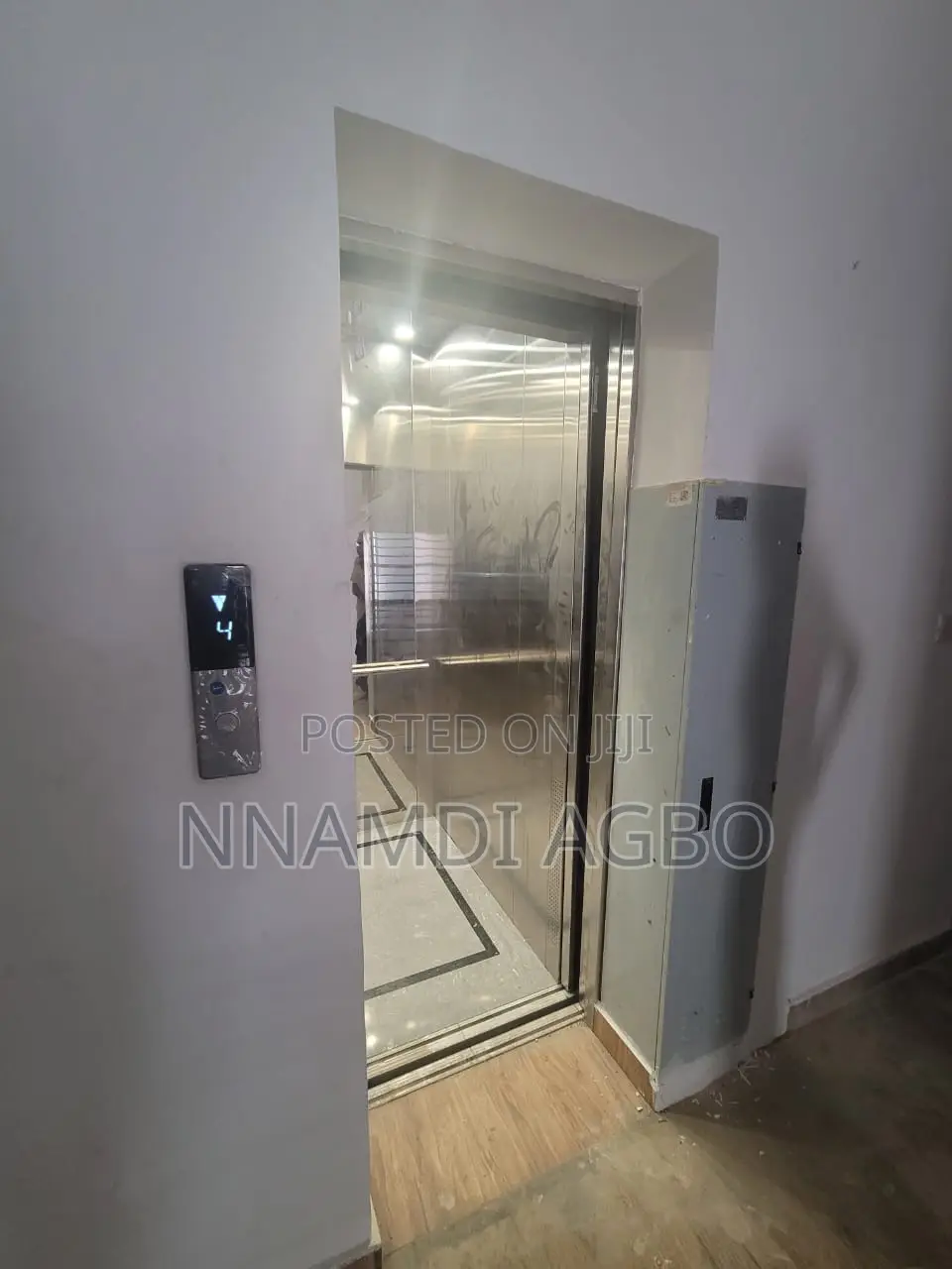 2bdrm Apartment in Lekki Phase 1 for rent